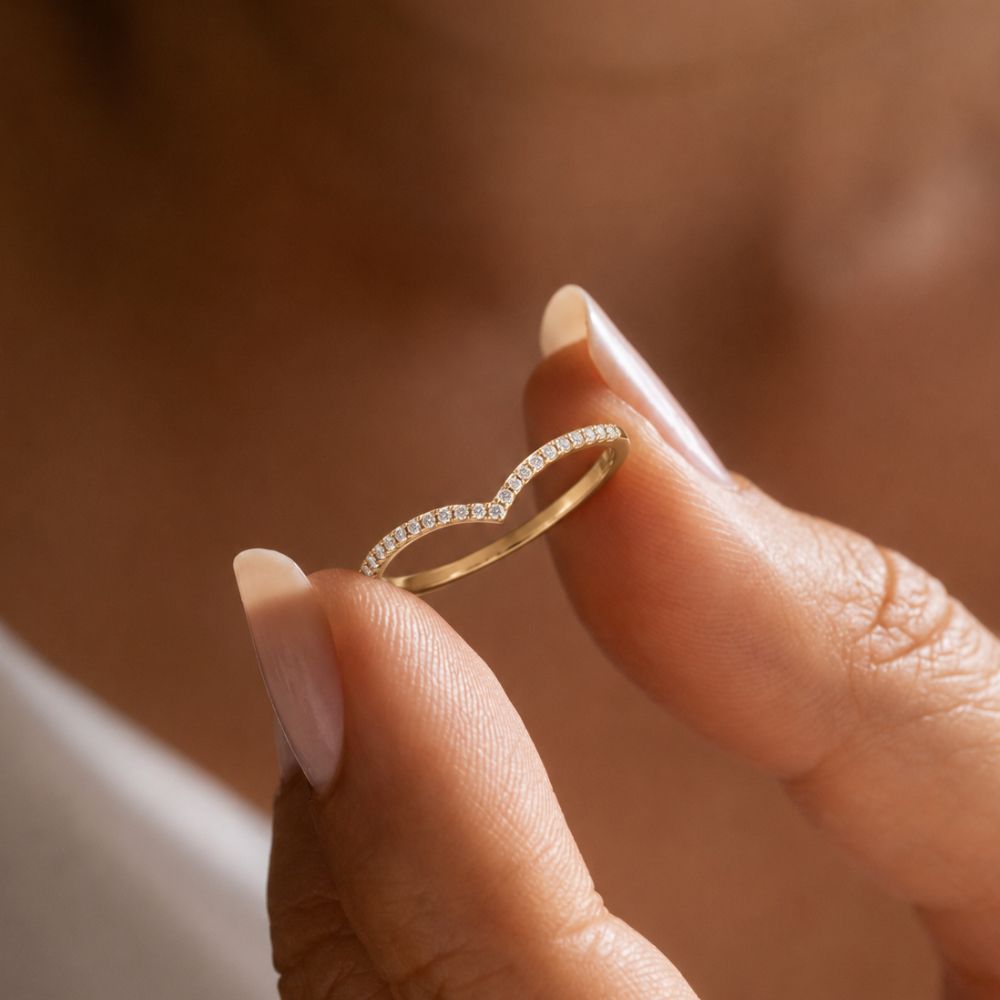Minimal Heart Curve Lab-Grown Diamond Ring (Sterling Silver)