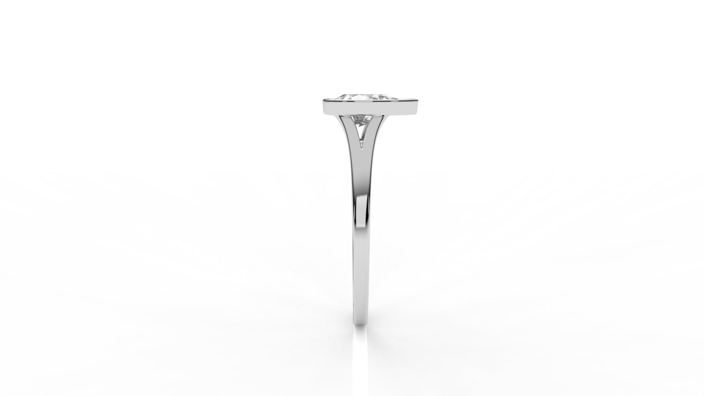 Silver ring with a pear-shaped diamond GLAM NYC