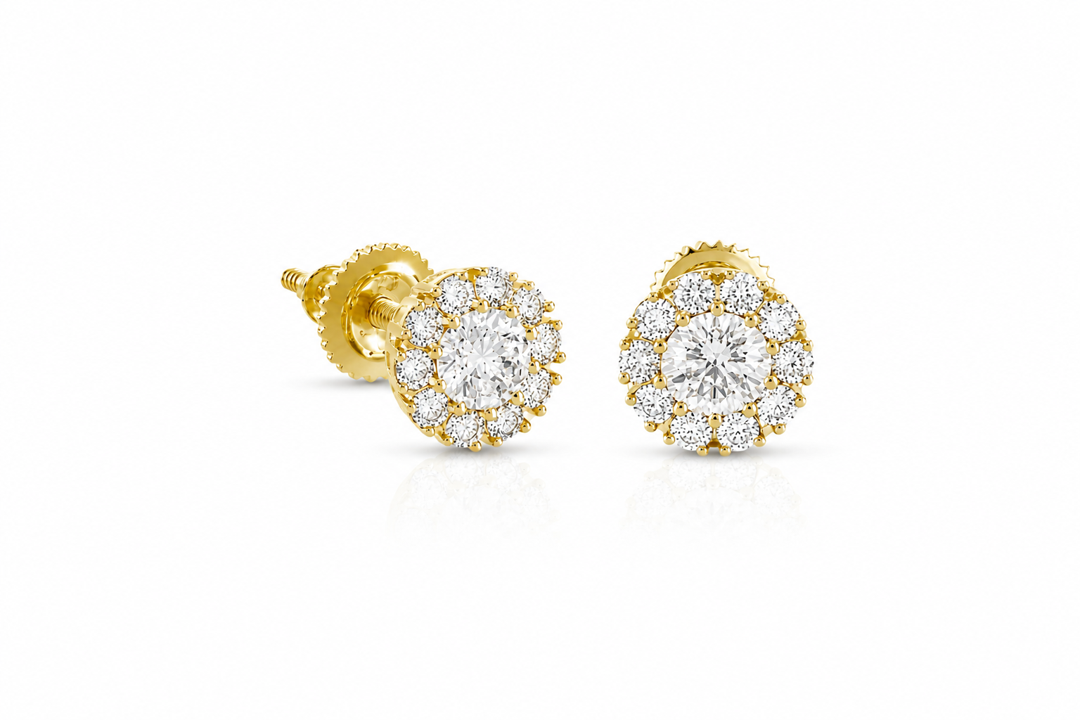 0.92 CT Round Brilliant Diamond Stud Earrings